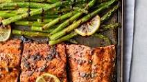Rosemary Roasted Salmon with Asparagus & Potatoes Rosemary Roasted Salmon with Asparagus & Potatoes
