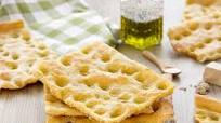 Focaccia croccante (genovese ma non proprio) Focaccia croccante (genovese ma non proprio)