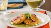 Tortitas de Queso Panela en Salsa Verde