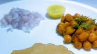 Masala Puri With Lehsuni Chole Masala Puri With Lehsuni Chole