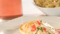 Chicken Alfredo with Plum Tomatoes Chicken Alfredo with Plum Tomatoes