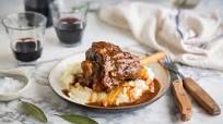 Lamb shanks with red wine, rosemary & bay leaves Lamb shanks with red wine, rosemary & bay leaves