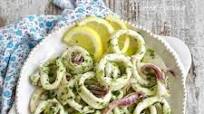 Insalata di calamari: ricetta classica (Light e Saporita!) Insalata di calamari: ricetta classica (Light e Saporita!)