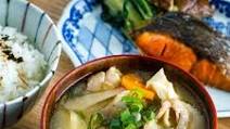 Tonjiru (Pork and Vegetable Miso Soup) Tonjiru (Pork and Vegetable Miso Soup)