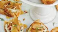 Gorgonzola-Grilled Pear Crostini Gorgonzola-Grilled Pear Crostini