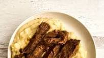 Tender Slow Cooker Garlic Steak Bites Tender Slow Cooker Garlic Steak Bites