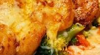 Cheesy Shrimp and Broccoli Stuffed Sweet Potatoes Cheesy Shrimp and Broccoli Stuffed Sweet Potatoes
