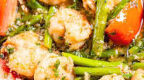 Creamy Shrimp Scampi with Asparagus and Tomato Recipe Creamy Shrimp Scampi with Asparagus and Tomato Recipe