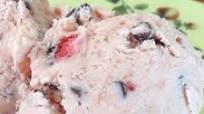 Strawberry Chocolate Chip Ice Cream Strawberry Chocolate Chip Ice Cream