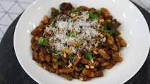 Tom Colicchio's Braised Beef Ragu Pasta Recipe Tom Colicchio's Braised Beef Ragu Pasta Recipe