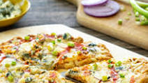 Buffalo Chicken Crust Pizza Buffalo Chicken Crust Pizza