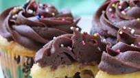 Chocolate Chip Cookie Dough + Cupcake = The BEST Cupcake. Ever. Chocolate Chip Cookie Dough + Cupcake = The BEST Cupcake. Ever.