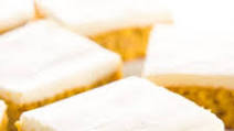 Low Carb Healthy Pumpkin Bars with Cream Cheese Frosting Low Carb Healthy Pumpkin Bars with Cream Cheese Frosting