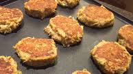 Easy Crab Cakes Recipe - How To Make Crab Cakes That Don't Fall Apart Easy Crab Cakes Recipe - How To Make Crab Cakes That Don't Fall Apart