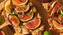 Blue cheese and fig bruschetta Blue cheese and fig bruschetta