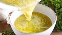 Garlic Butter Sauce with Steak Garlic Butter Sauce with Steak