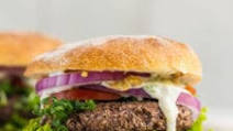 Easy 5-Ingredient Veggie Burgers Easy 5-Ingredient Veggie Burgers