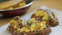 Tostadas de huevo y champiñones Tostadas de huevo y champiñones