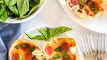 Mini Tortilla Pizzas - easy lunch or snack! Mini Tortilla Pizzas - easy lunch or snack!