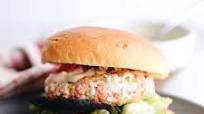 Fresh Salmon Burgers with Tangy Yogurt Sauce Fresh Salmon Burgers with Tangy Yogurt Sauce