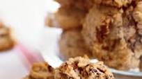 Oatmeal, Chocolate Chip, and Pecan Cookies Oatmeal, Chocolate Chip, and Pecan Cookies
