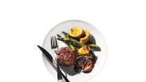 The Low-carb Burger Recipe That’ll Help You Get Lean for Summer The Low-carb Burger Recipe That’ll Help You Get Lean for Summer