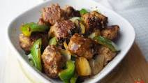 Pork Balls with Green Peppers and Black Bean Sauce Pork Balls with Green Peppers and Black Bean Sauce