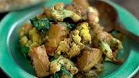 Cauliflower with Potatoes (aloo gobi) Cauliflower with Potatoes (aloo gobi)