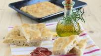 Schiacciata o focaccia semplice Schiacciata o focaccia semplice