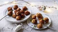 Sage, onion and sausage stuffing balls Sage, onion and sausage stuffing balls