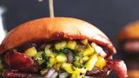 Spicy Hawaiian Burgers Spicy Hawaiian Burgers