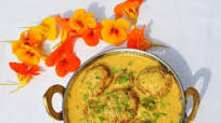 Malai Kofta (Fried cottage cheese balls in a cream based gravy) Malai Kofta (Fried cottage cheese balls in a cream based gravy)