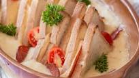 Tost sendviči s umakom od sira iz jedne posude Tost sendviči s umakom od sira iz jedne posude