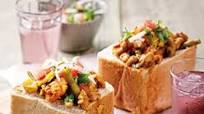 Bunny chow with sugar bean and vegetable curry Bunny chow with sugar bean and vegetable curry