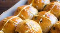 Overnight Vegan Hot Cross Buns Overnight Vegan Hot Cross Buns