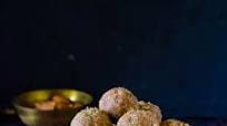 Gond ke Ladoo Gond ke Ladoo