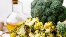 Easy 6-Minute Instant Pot Garlic Roasted Broccoli Easy 6-Minute Instant Pot Garlic Roasted Broccoli
