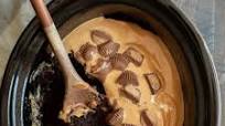 Reese's Peanut Butter Cup Chocolate Cake {Crockpot} Reese's Peanut Butter Cup Chocolate Cake {Crockpot}