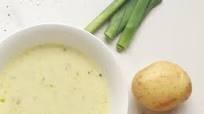 Leek and Potato Soup (3 syns per serving) Leek and Potato Soup (3 syns per serving)