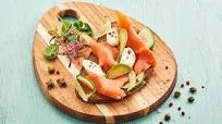 Bruschetta au saumon fumé et avocat Bruschetta au saumon fumé et avocat