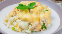 CHEESY CHICKEN & CAULIFLOWER BAKE CHEESY CHICKEN & CAULIFLOWER BAKE