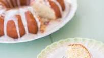 Lemon Yogurt Bundt Cake with Limoncello Glaze Lemon Yogurt Bundt Cake with Limoncello Glaze