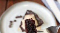 Dark Chocolate Plantain Brownie-Cake (Paleo) Dark Chocolate Plantain Brownie-Cake (Paleo)