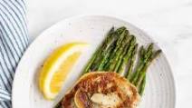 Lemon Garlic Keto Pork Steaks with Asparagus Lemon Garlic Keto Pork Steaks with Asparagus