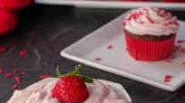 📋Strawberry Whipped Cream Frosting Recipe (with jam) 📋Strawberry Whipped Cream Frosting Recipe (with jam)