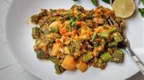 Bhindi Recipe (Pakistani Okra) Bhindi Recipe (Pakistani Okra)
