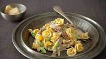 Creamy Veal with Pasta Spirals Creamy Veal with Pasta Spirals