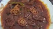 Recipe of Homemade Aloo mater beh palak Gosht Recipe of Homemade Aloo mater beh palak Gosht