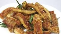 EASIEST KETO SNACK OF CRISPY PORK CRACKLING STRIPS EASIEST KETO SNACK OF CRISPY PORK CRACKLING STRIPS