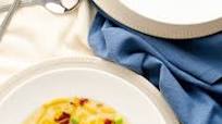 Cheesy Potato Soup (Outback Steakhouse Copycat) Cheesy Potato Soup (Outback Steakhouse Copycat)